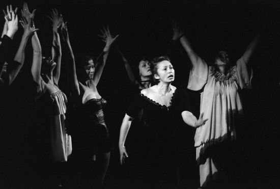 Scene from play The Threepenny Opera