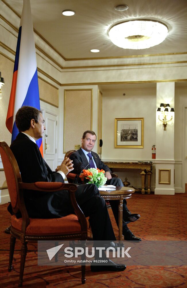 Dmitry Medvedev, José Luis Rodríguez Zapatero meet in Washington