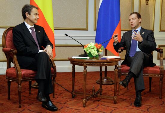 Dmitry Medvedev, José Luis Rodríguez Zapatero meet in Washington
