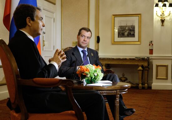 Dmitry Medvedev, José Luis Rodríguez Zapatero meet in Washington