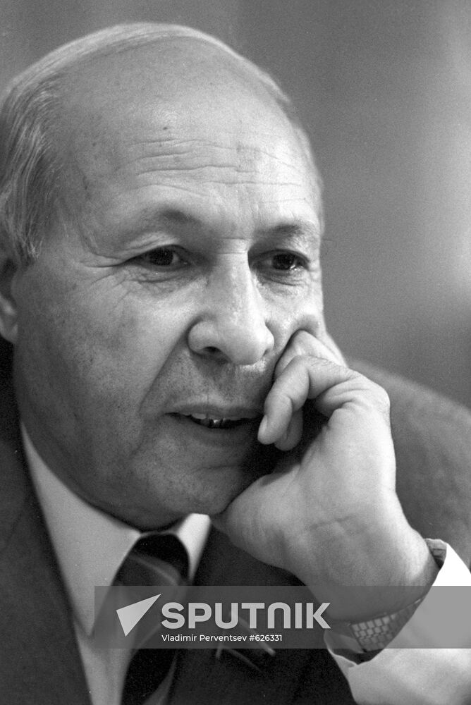 Agadzhan Babaev, Director of Institute of Deserts