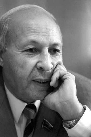 Agadzhan Babaev, Director of Institute of Deserts