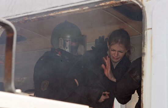 OMON riot police hold drills in Kaliningrad