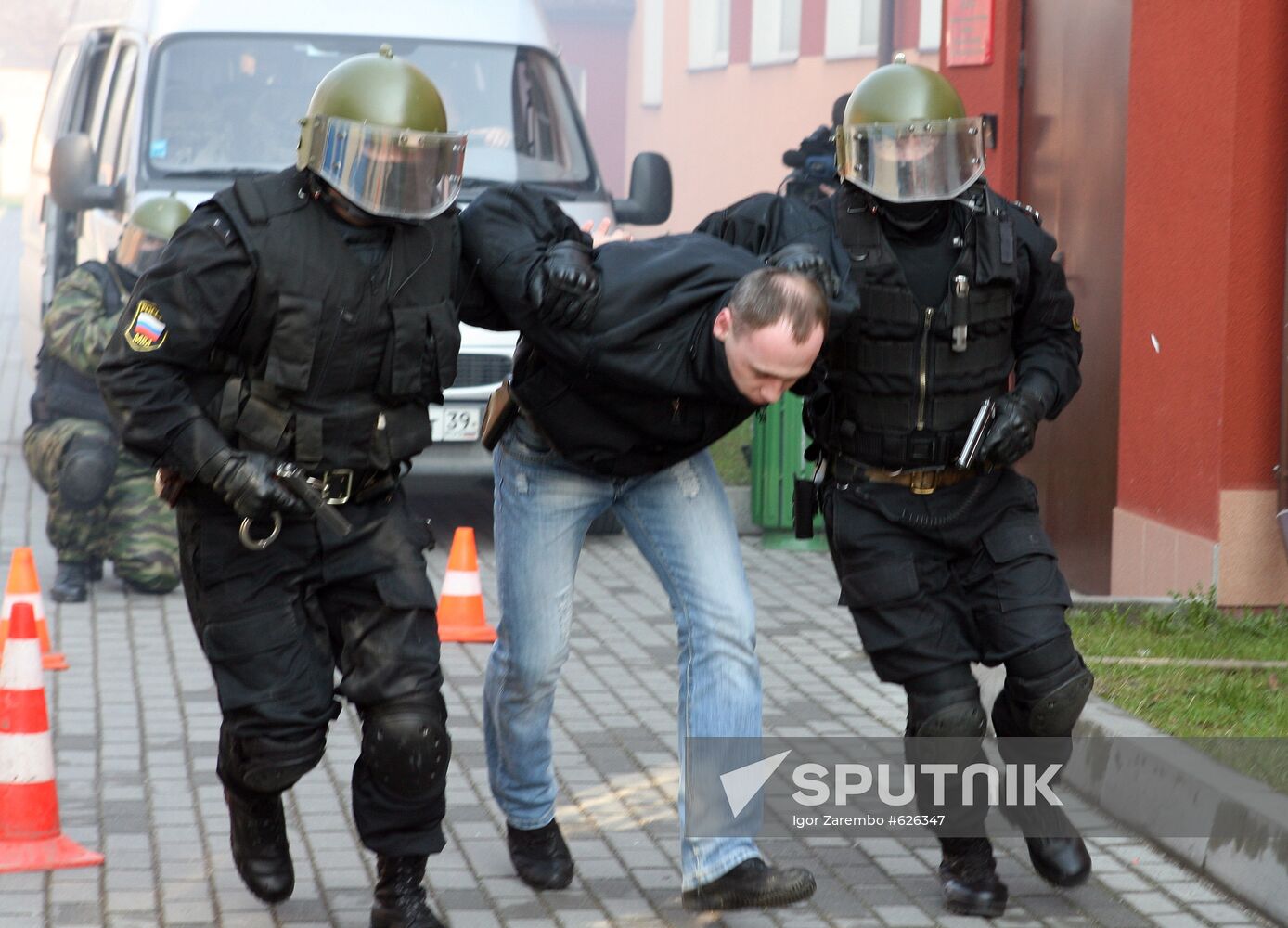 OMON riot police hold drills in Kaliningrad