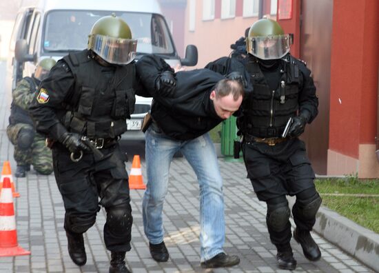 OMON riot police hold drills in Kaliningrad
