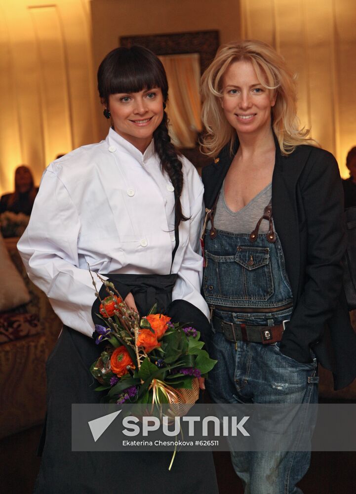 Eva Lanska and Svetlana Zakharova