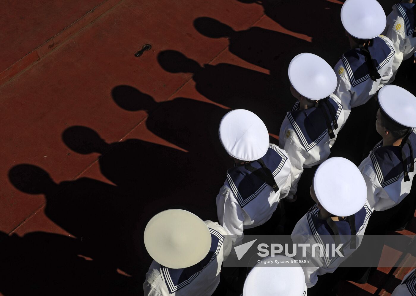 Pyotr Veliky missile cruiser makes port call in Tartus, Syria