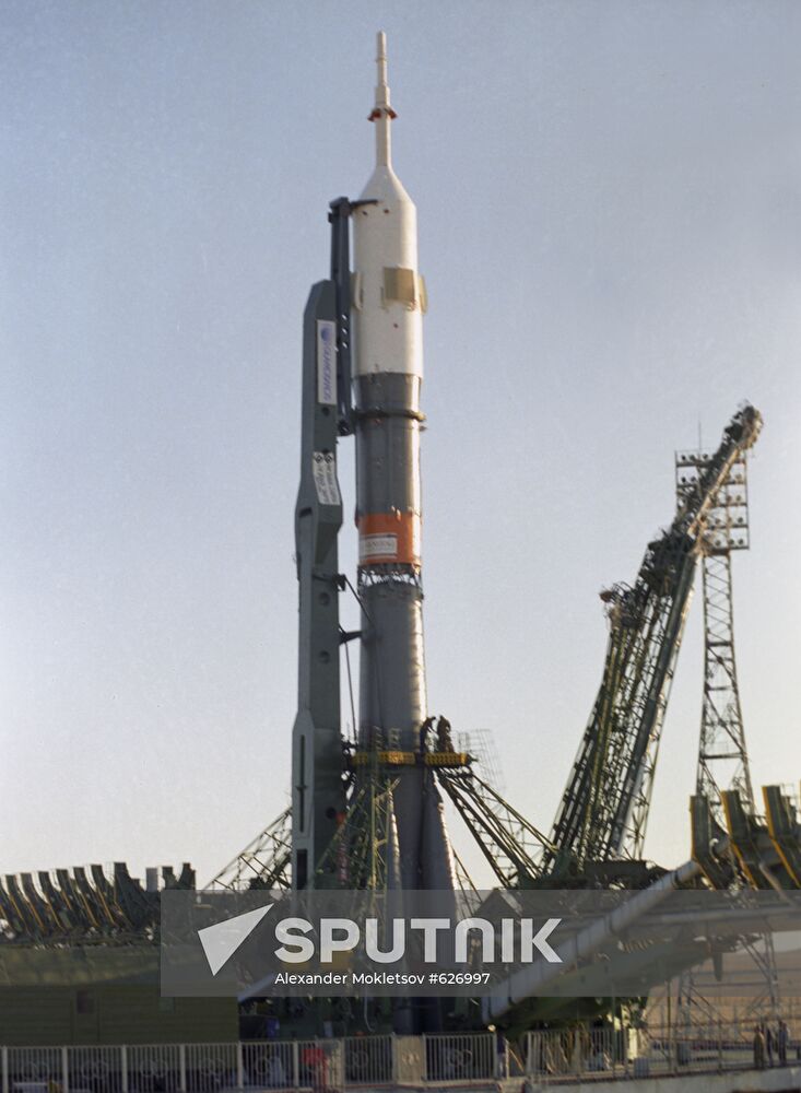 Space ship Soyuz TM-14