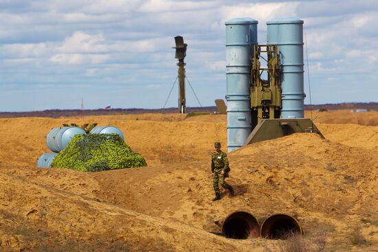 Air Defense soldiers during exercises, Ashuluk firing ground
