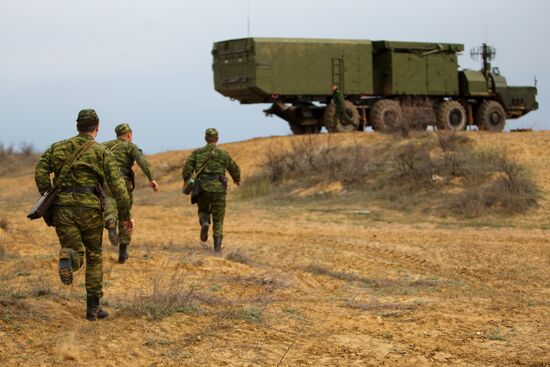 Air Defense soldiers during exercises, Ashuluk firing ground