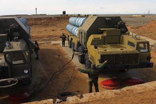 Air defense drills at Ashuluk range