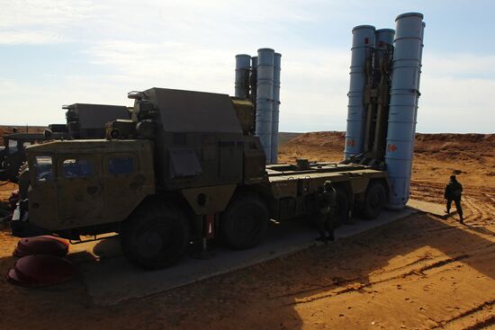 Air defense drills at Ashuluk range