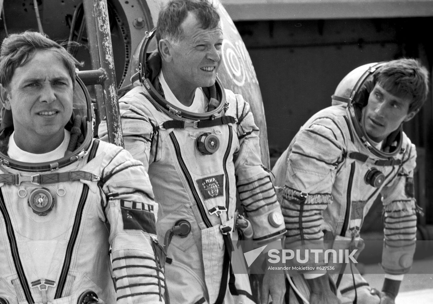 Alexander Volkov, Jean-Loup Chretien, Sergei Krikalev