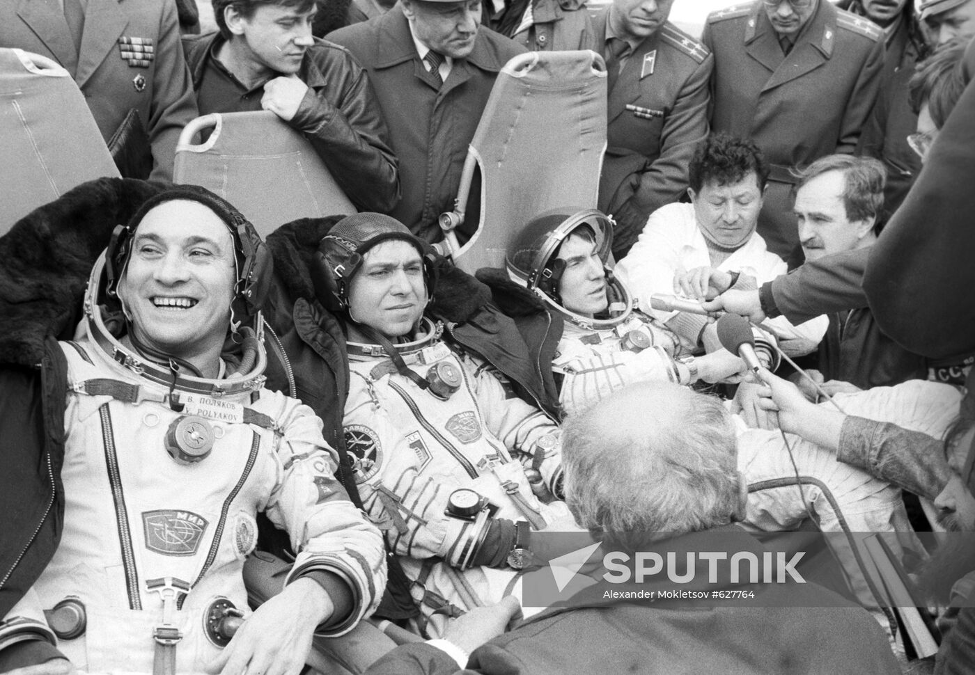 Alexander Volkov, Valery polyakov and Sergey Krikalyov