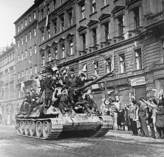 Greeting of Soviet troops in Prague