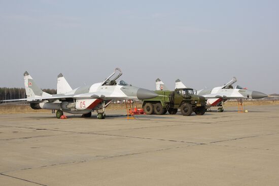 Mig-29SMTfighter parking ramp