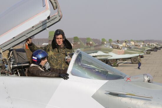Mig-29SMT fighter preflight check-out
