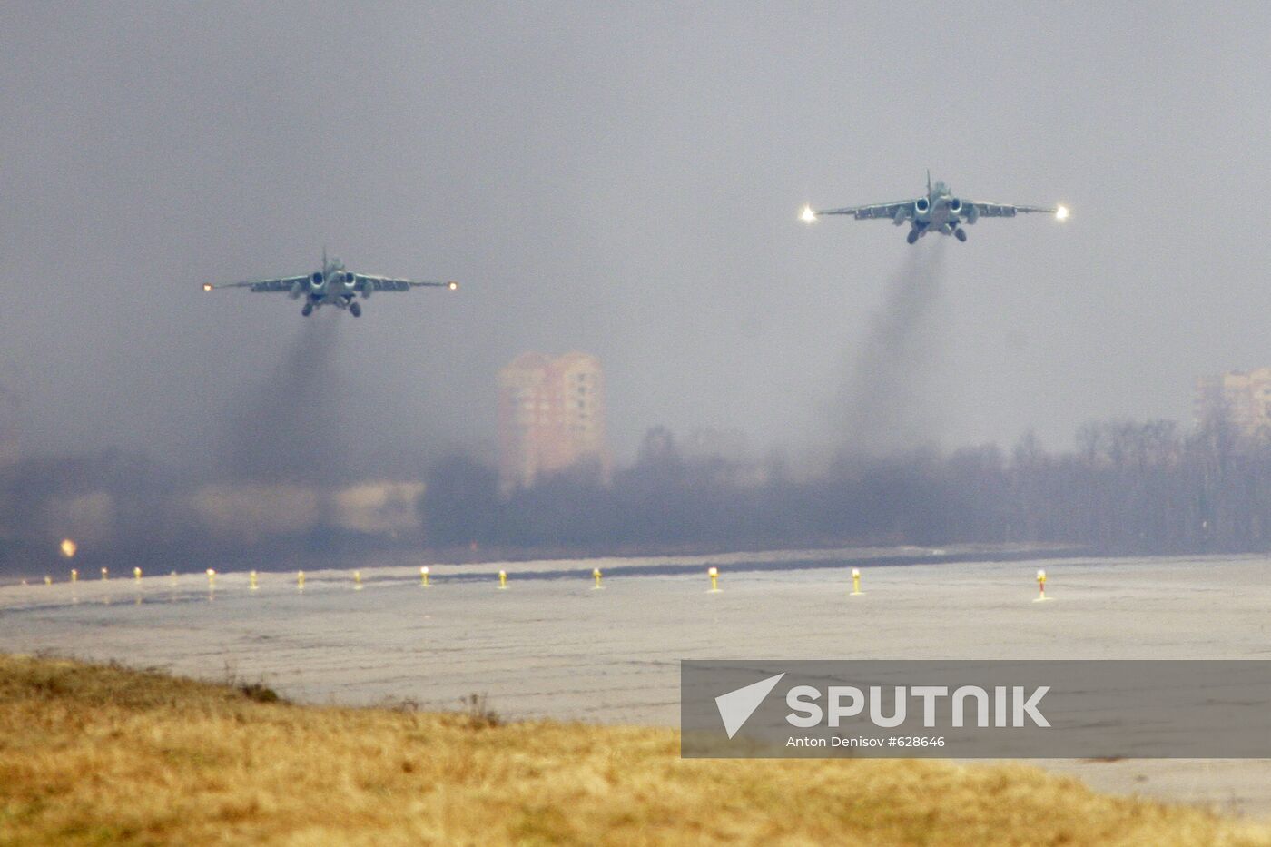 Su-25SM attack aircraft take-off