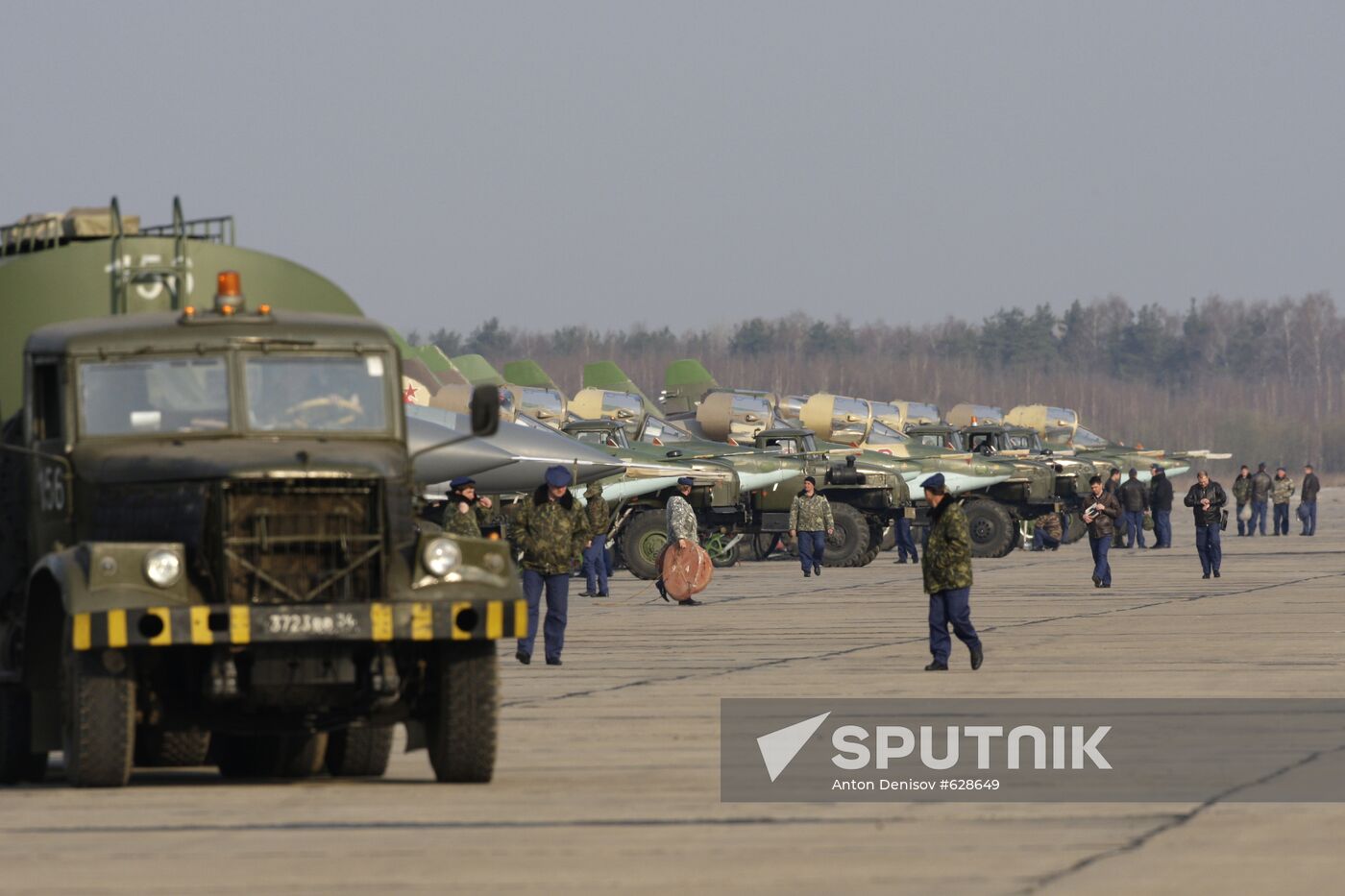 Su-25SM attack aircraft parking ramp