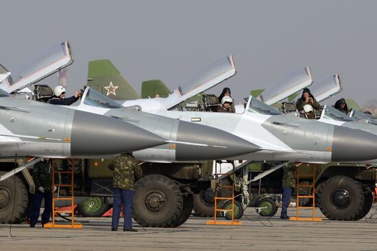 Mig-29SMT fighter preflight check-out