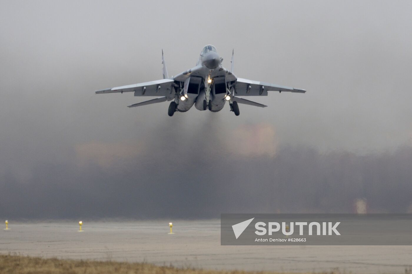 Mig-29SMT fighter take-off