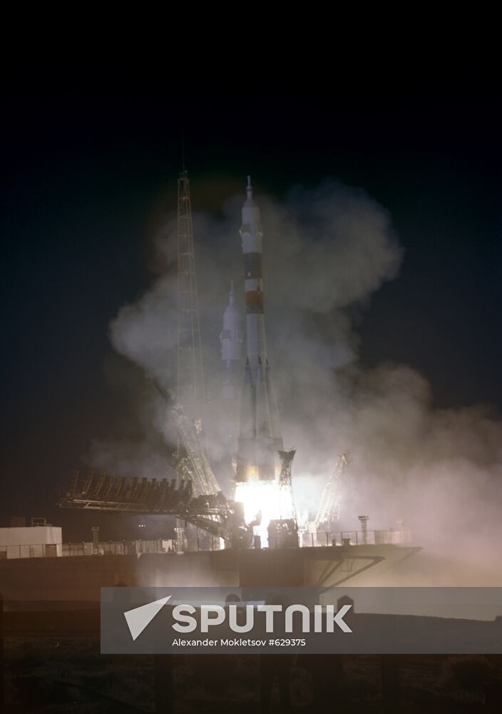 Launching of space ship "Soyuz-39"