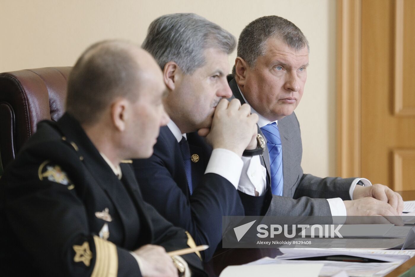 Vladimir Vysotsky, Dmitry Dmitriyenko, Igor Sechin