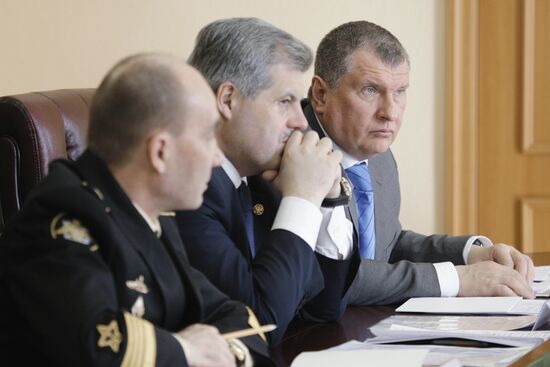 Vladimir Vysotsky, Dmitry Dmitriyenko, Igor Sechin