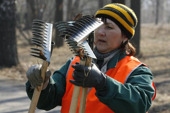 Utility worker cleans up park in Kazan