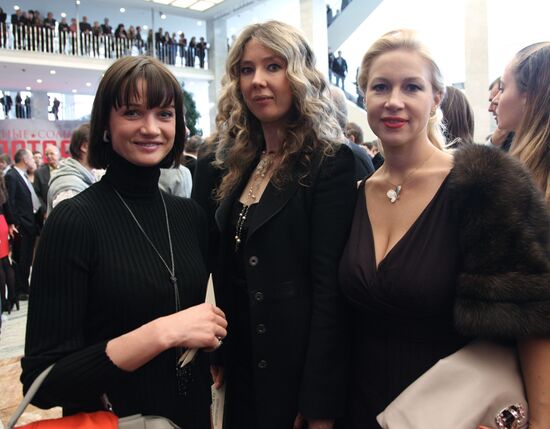 Svetlana Khorkina, Yekaterina Polozova, Yekaterina Odintsova