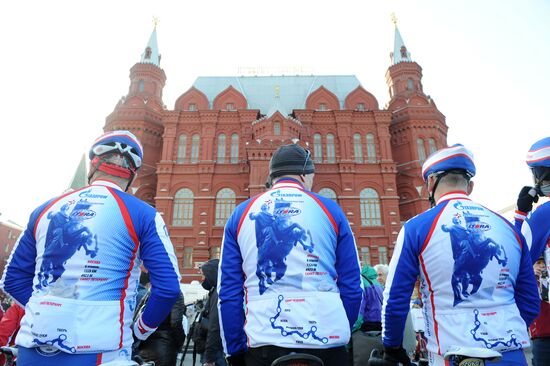 Start of the bike ride Moscow - St. Petersburg
