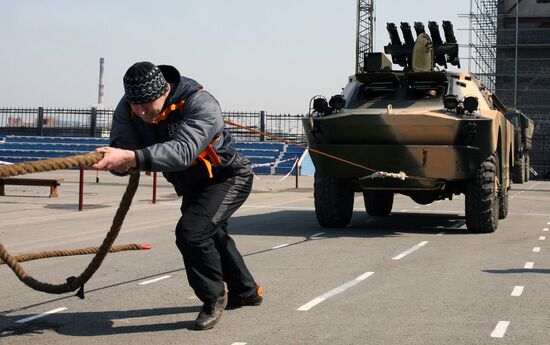 All-around weight-lifting events held in Vladivostok