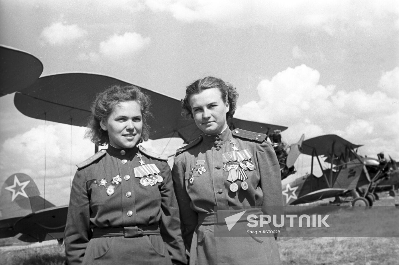 Pilots Rufina Gasheva and Natalia Meklin