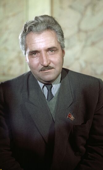 Soviet writer Konstantin Simonov