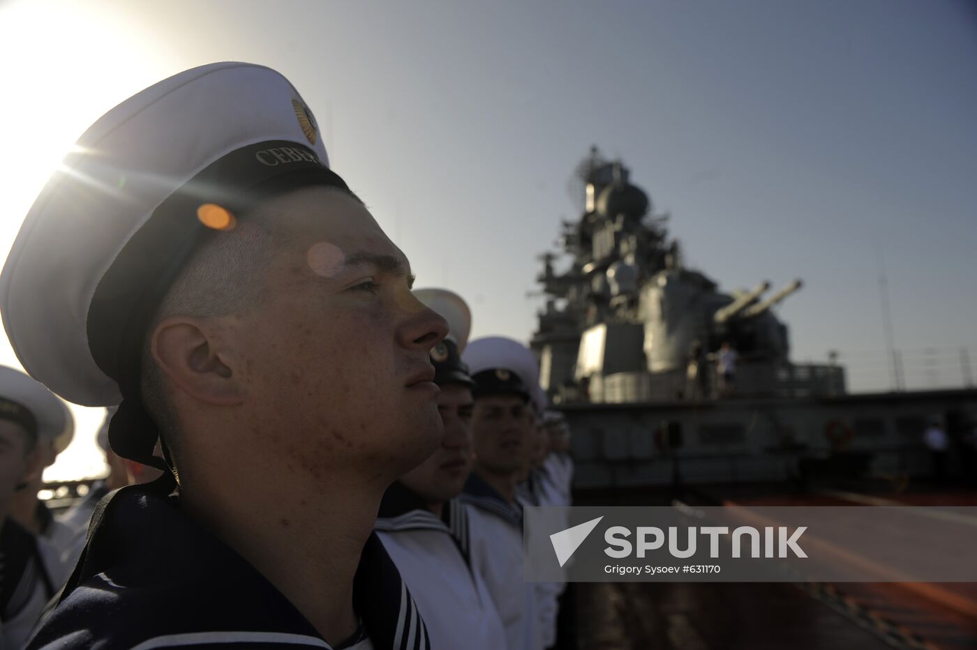 Nuclear-powered cruiser "Pyotr Veliky" continues distant voyage