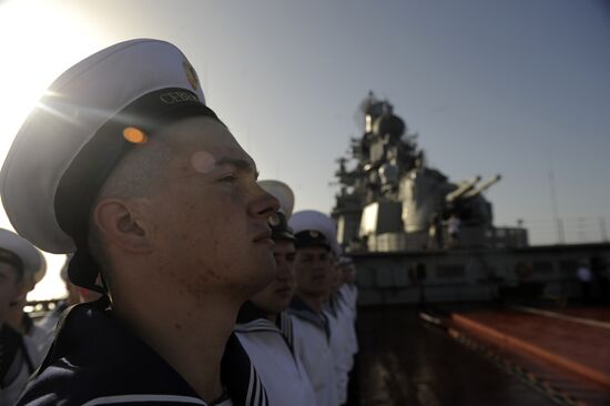 Nuclear-powered cruiser "Pyotr Veliky" continues distant voyage