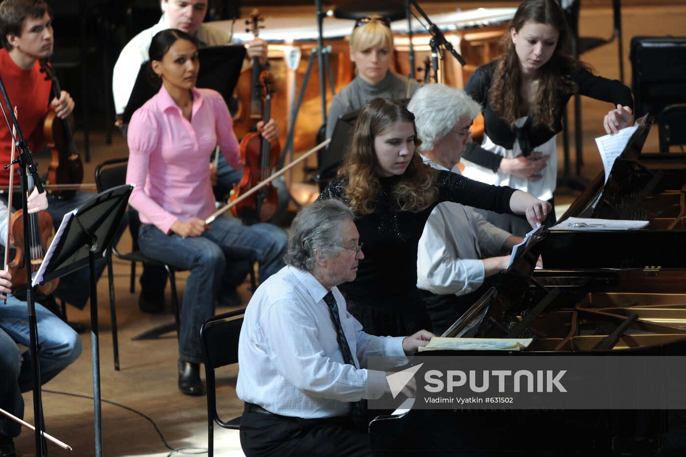 Rehearsal of pianist Mikhail Voskresensky