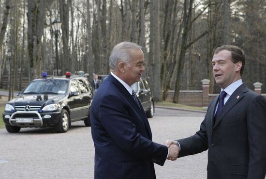 Dmitry Medvedev, Islam Karimov