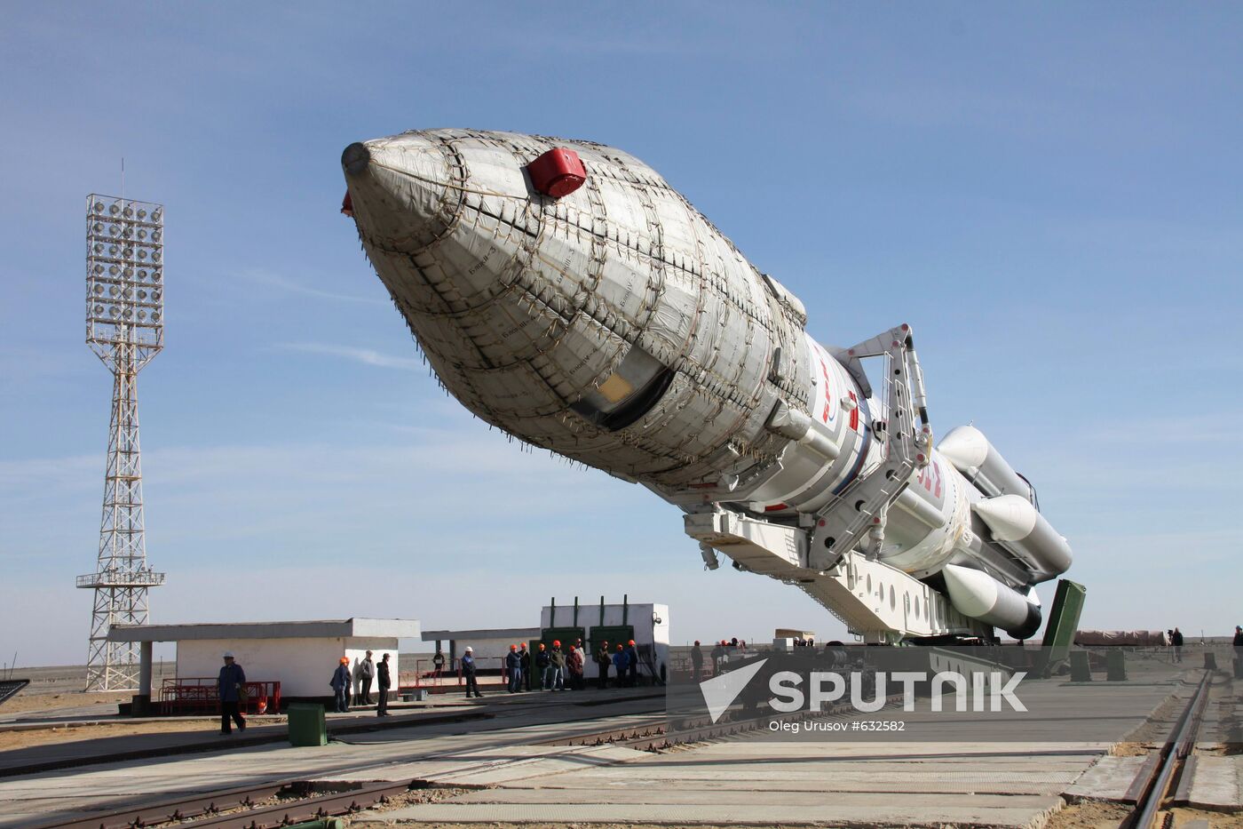 Baikonur readies to launch AMC-4P satellite
