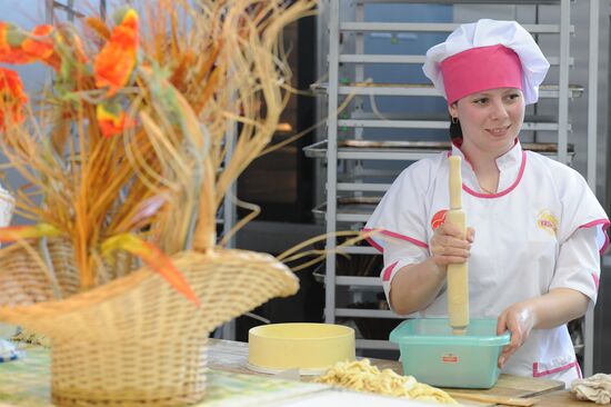 Cooking bakery goods