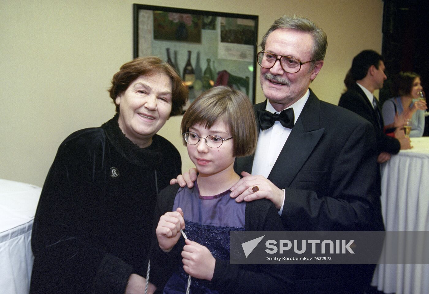 Actor Yuri Solomin with wife and granddaughter