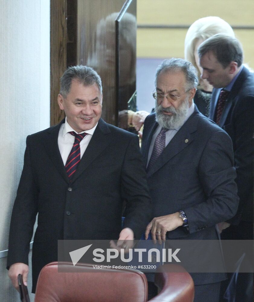 Sergei Shoigu, Artur Chilingarov