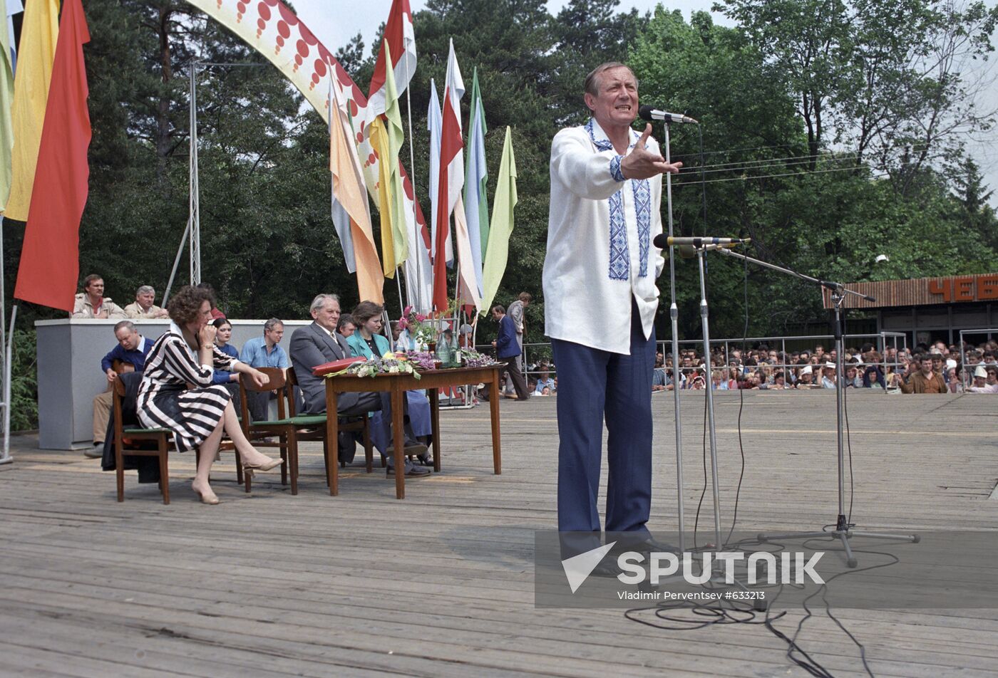 Poet Yevgeny Yevtushenko