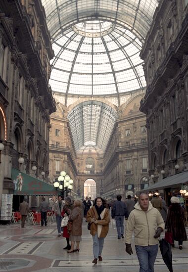 Shopping center in Milan