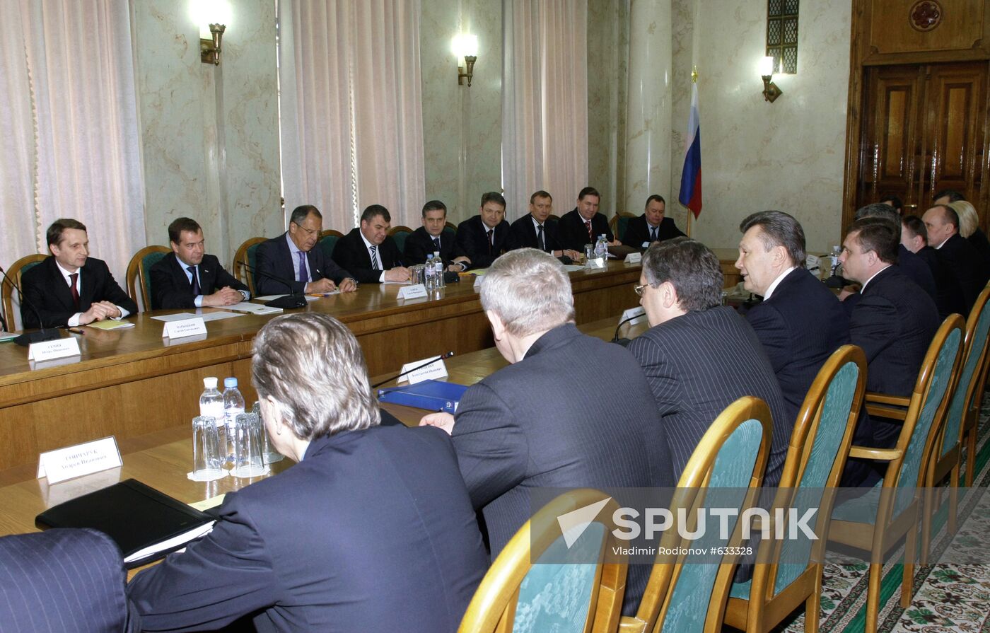 Dmitry Medvedev visits Ukraine