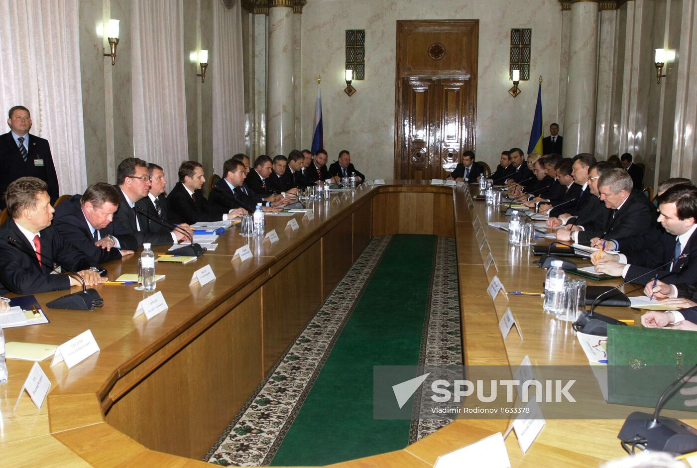 April 21, 2010. Russian President Dmitry Medvedev (sixth left) and President of Ukraine Viktor Yanukovych (fifth right) at a meeting with the officials of Russian and Ukrainian border regions, at Kharkov regional administration office. Location: Ukraine, Kharkov. Author: Vladimir Rodionov/Sputnik. Dmitry Medvedev visits Ukraine