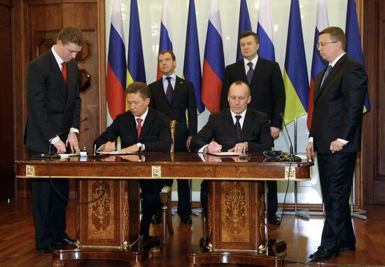 Dmitry Medvedev visits Ukraine