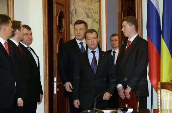 Dmitry Medvedev visits Ukraine