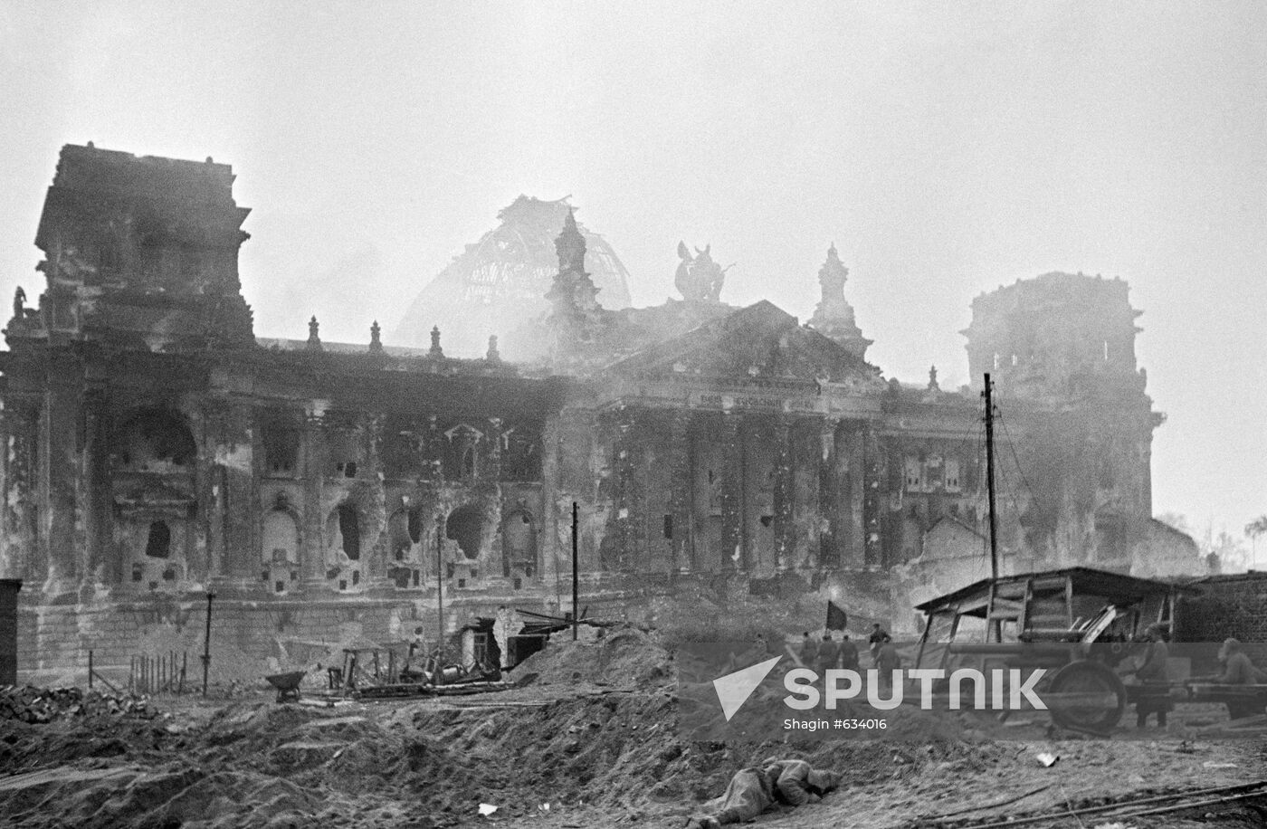 1945. Fighting for the Reichstag in Berlin