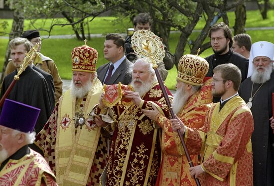 Patriarch Alexy II at Life-Giving Trinity Church